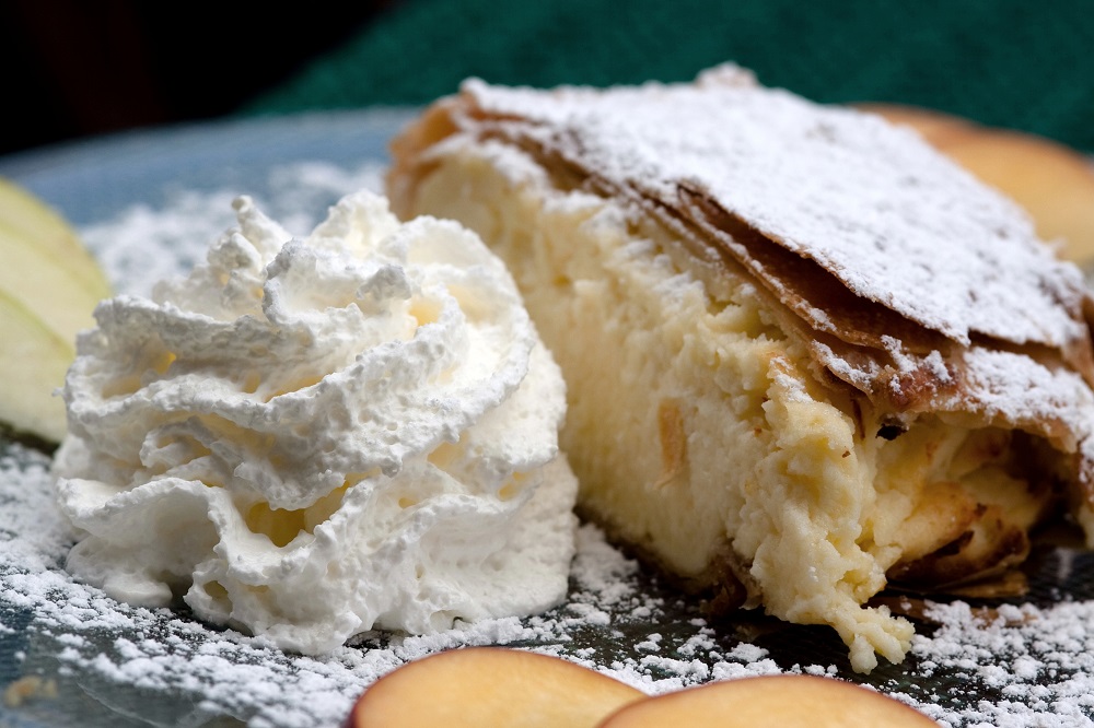 Topfenstrudel Vienna Cafe Topfenstrudel Vienna Cafe