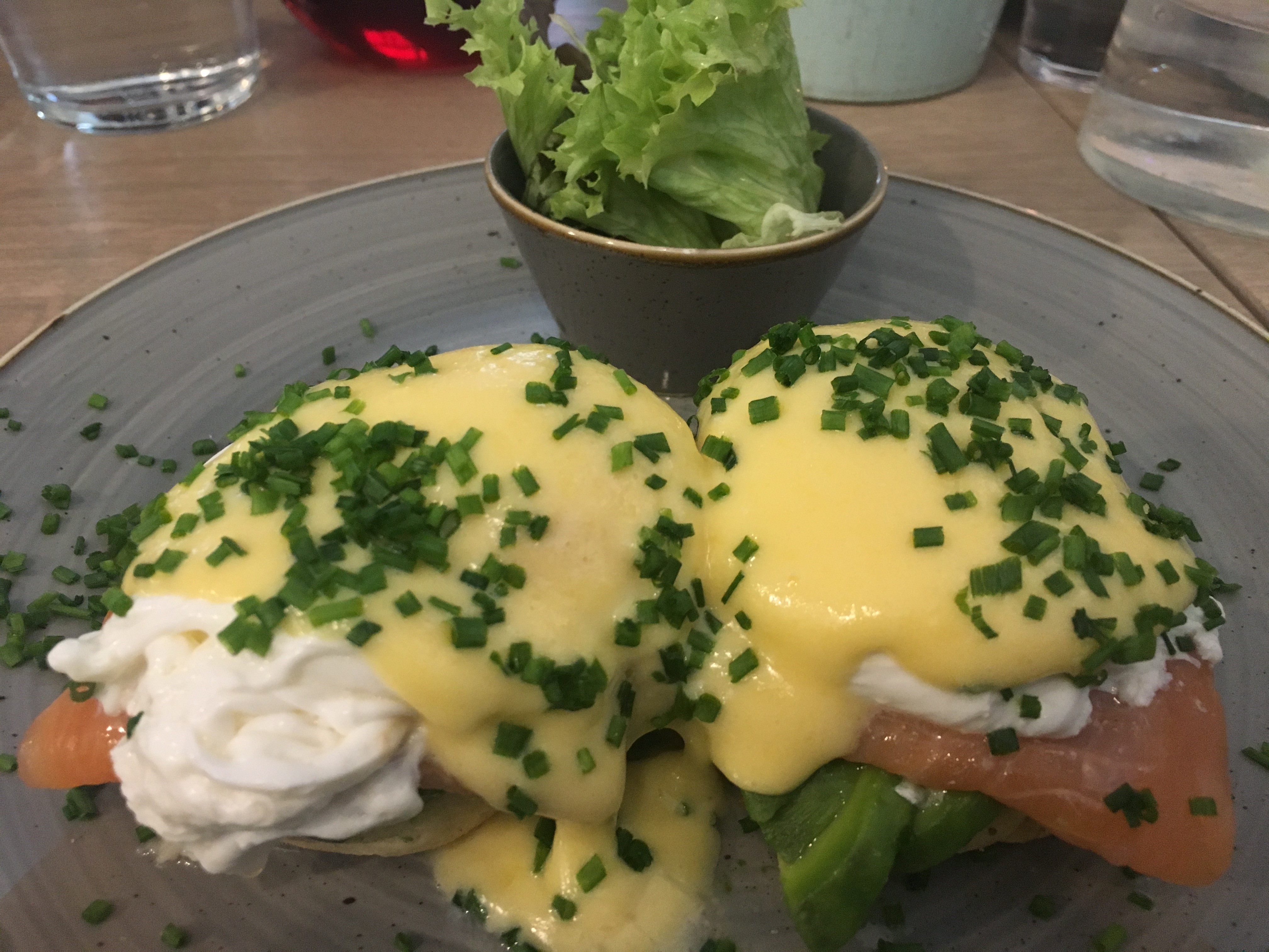 Cafe Telegraph Eggs Benedikt